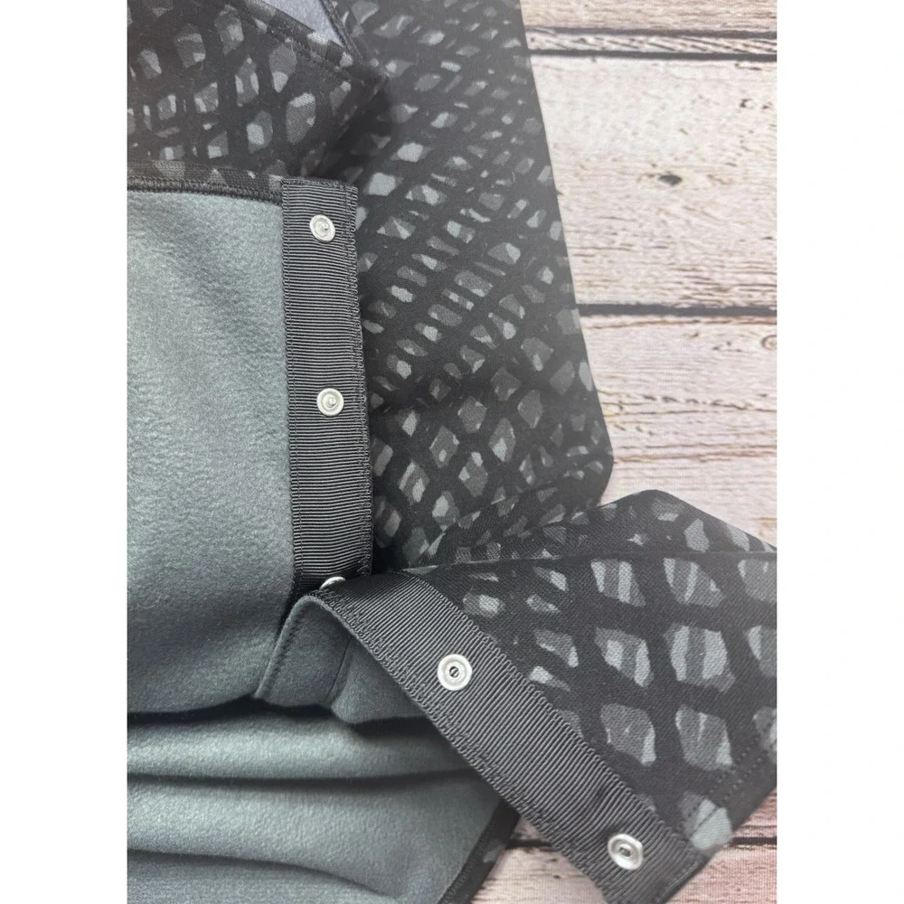 Lululemon Scarf Fleece‎ Vinyasa Customizable Geometric Black Gray Snap O/S NWT